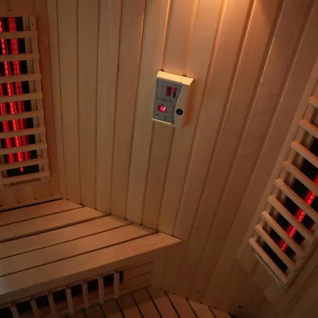 De Elysium Met Prive Jacuzzi En Sauna 2-persoons Villa Lievelde
