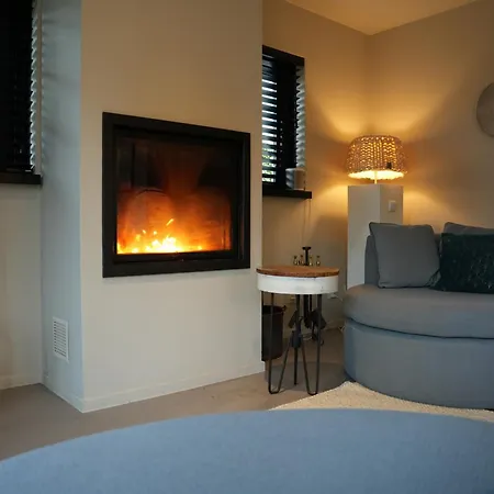 De Elysium Met Prive Jacuzzi En Sauna 2-persoons Villa