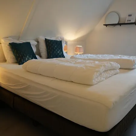De Elysium Met Prive Jacuzzi En Sauna 2-persoons *